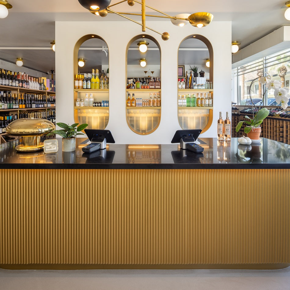 The interior of Perry's Palm Springs